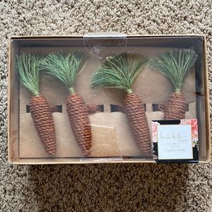 Nicole Miller Carrot Napkin Rings 4 pack Easter